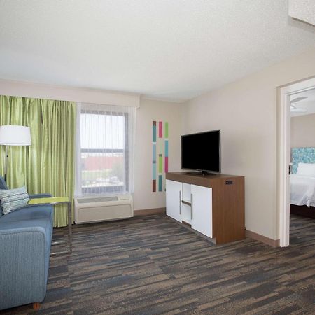 Hampton Inn & Suites Kansas City-Merriam Eksteriør bilde