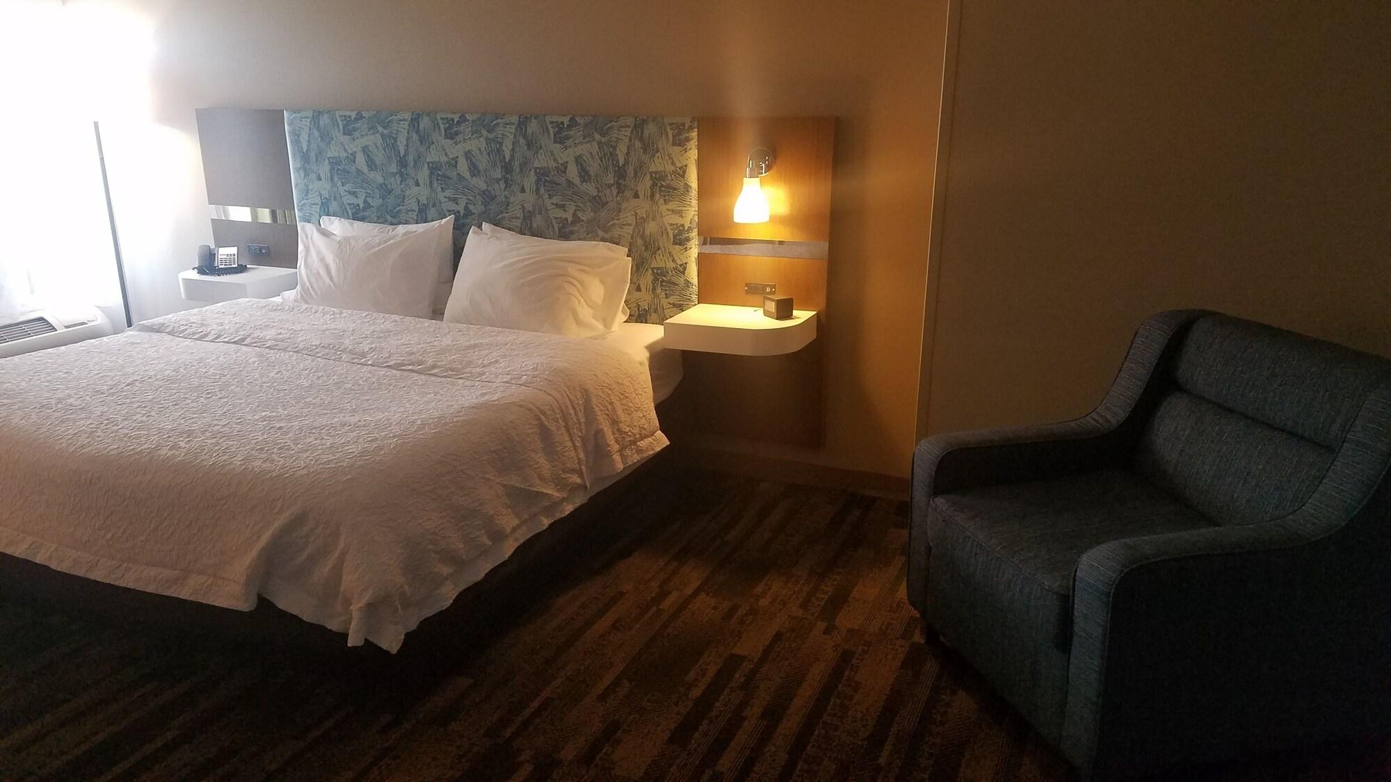 Hampton Inn & Suites Kansas City-Merriam Eksteriør bilde