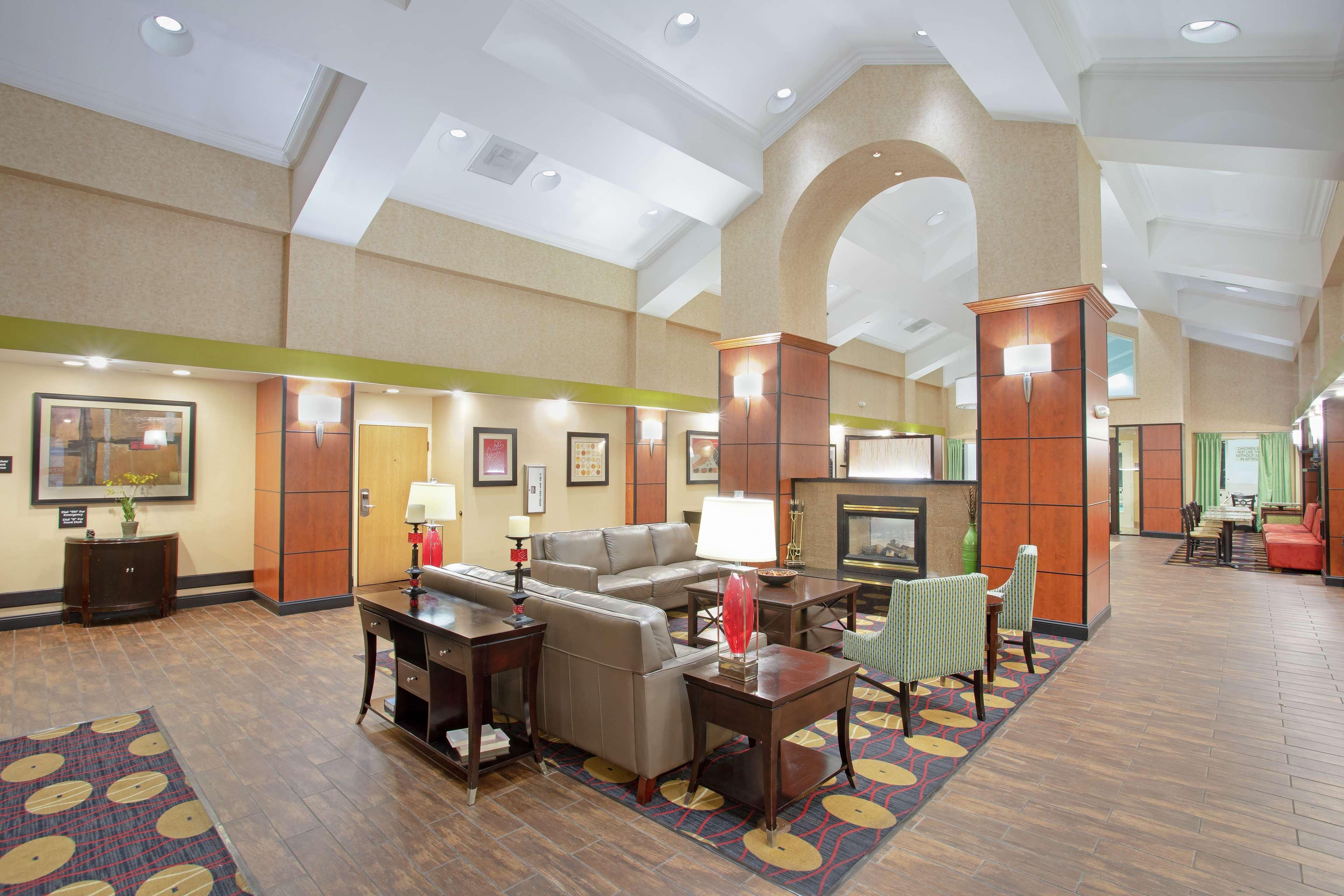 Hampton Inn & Suites Kansas City-Merriam Eksteriør bilde